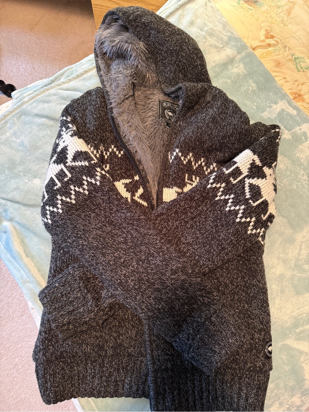 Buffalo Men's sweater with fleece